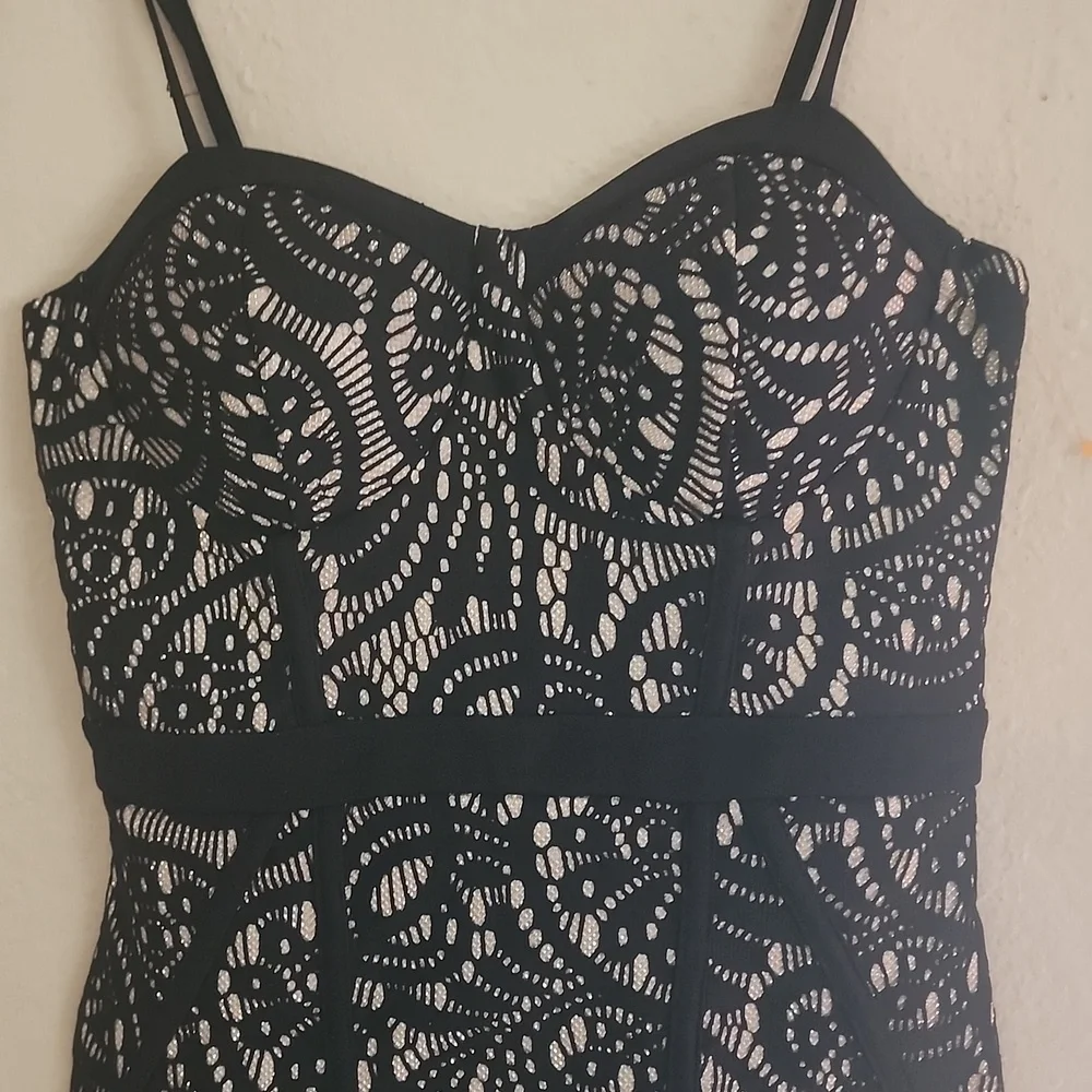 NWT Material Girl Juniors Lace Metallic Bodycon Dress - Picture 2 of 6